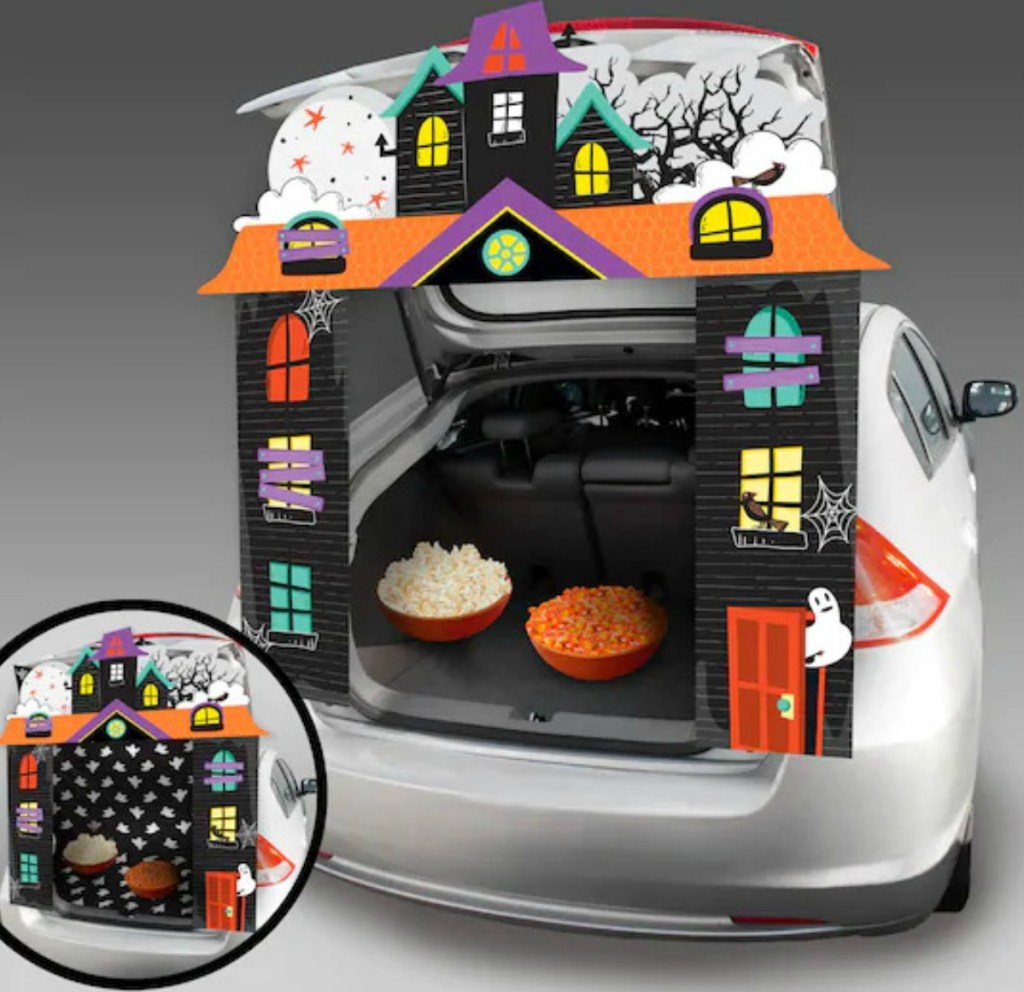 Celebrate It Haunted House Trunk or Treat Kit in car