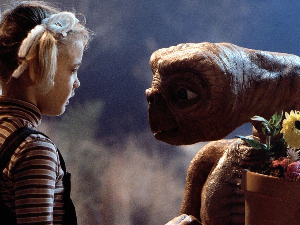 drew barrymore and et in a movie trailer clip