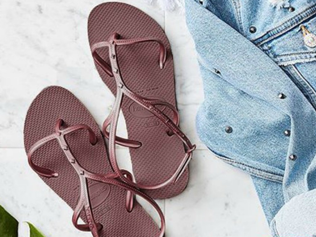purple havaianas sandals