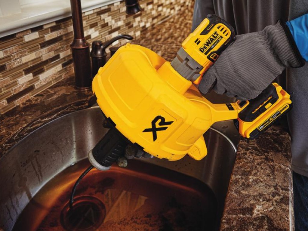  DEWALT 20-Volt MAX Cordless Brushless Drain Snake