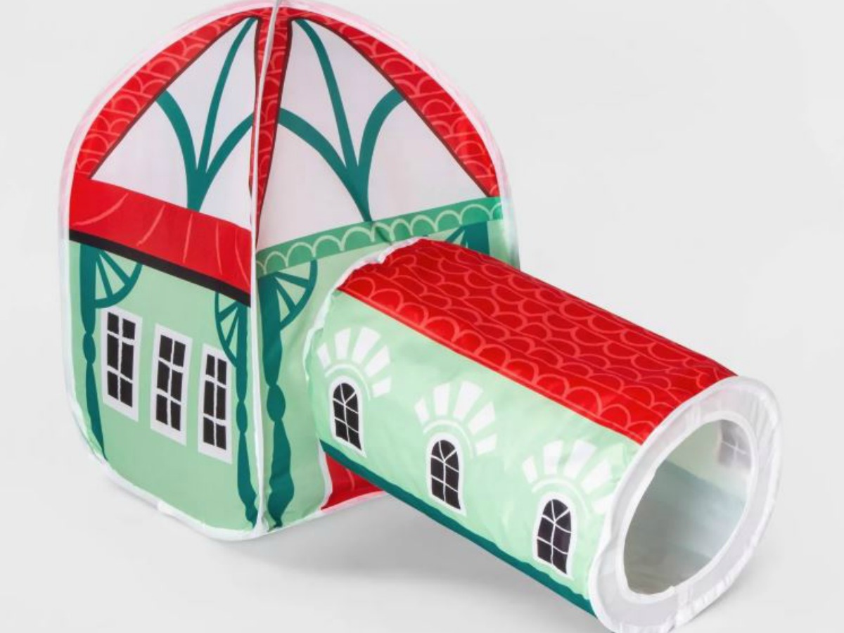 Wondershop holiday cat tunnel
