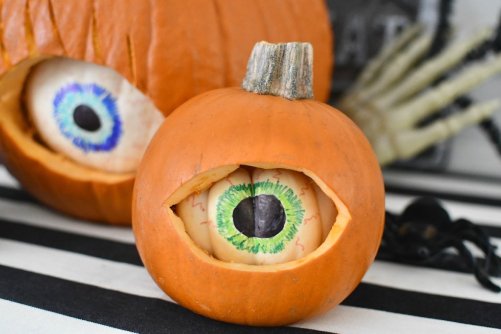 small eye carved pumpkin diy 