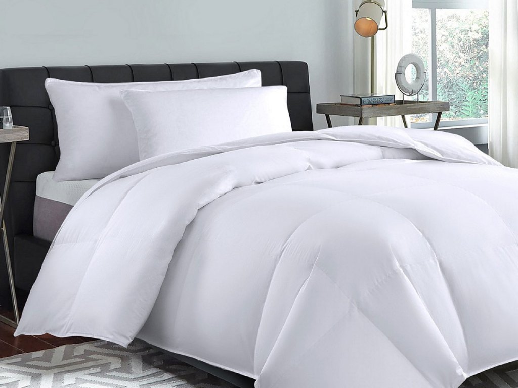 Royal Luxe White Goose Feather & Down 240-Thread Count Comforter