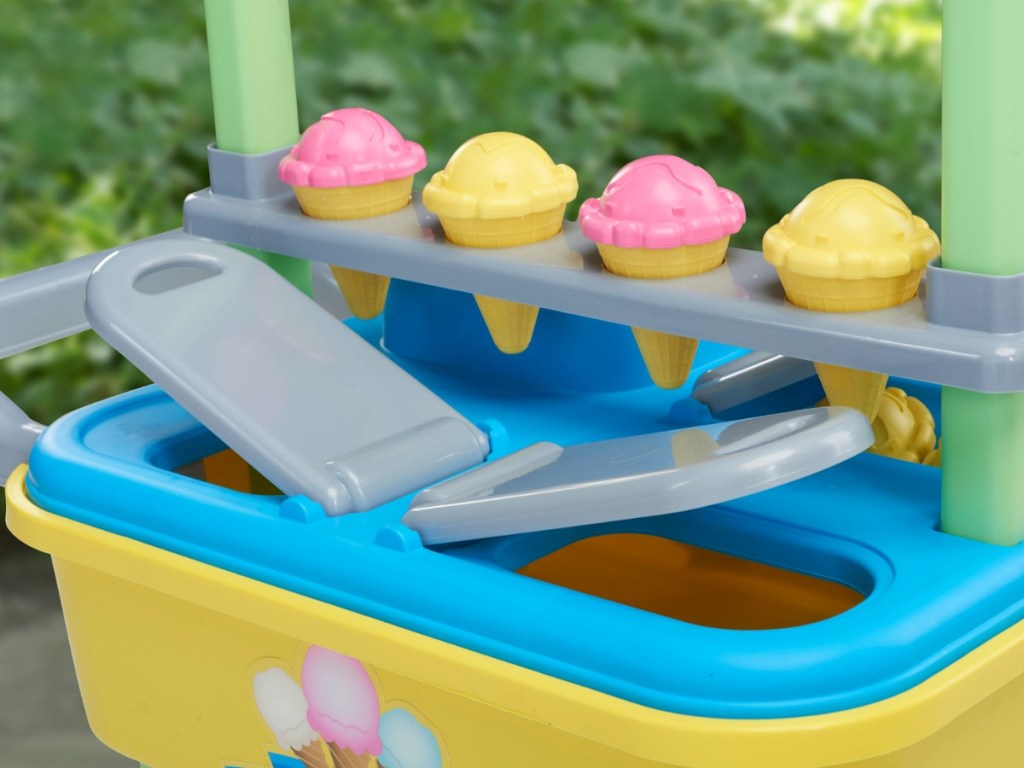little plastic ice cream cart