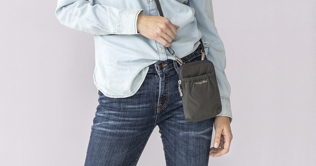 baggalini-bryant-travel-bag