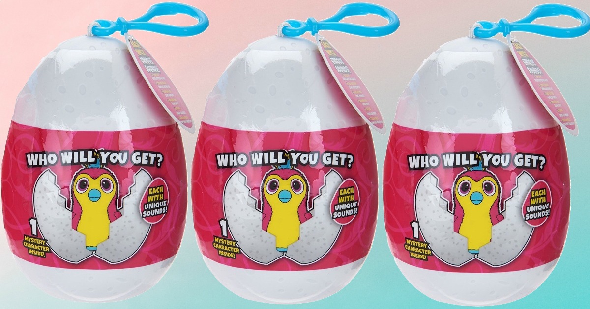 Hatchimals backpack clips in package 