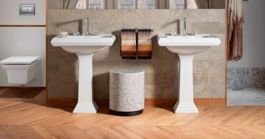 double sinks in bathroom