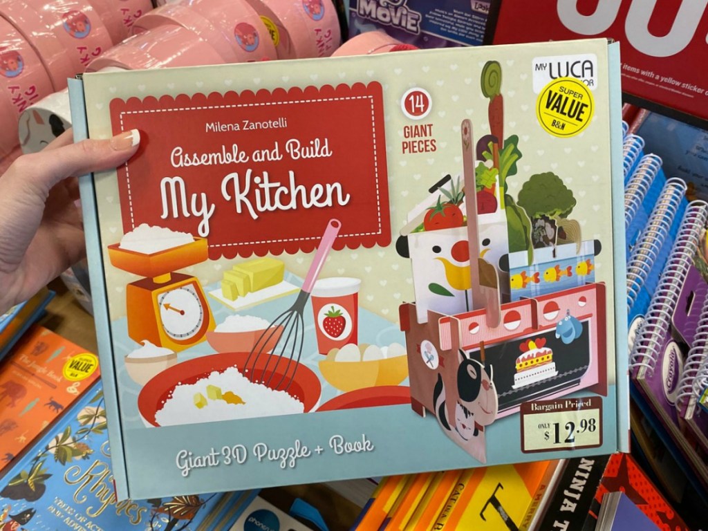 Kitchen themed giant puzzle with book set