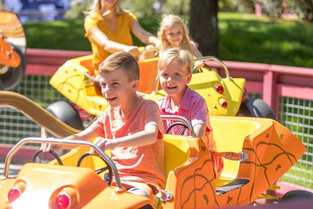 kids on a ride at Carowinds