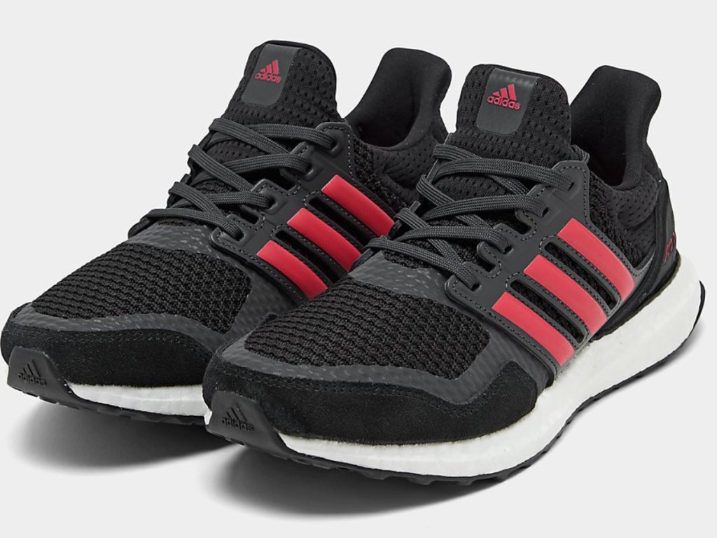 adidas black and pink running shoes
