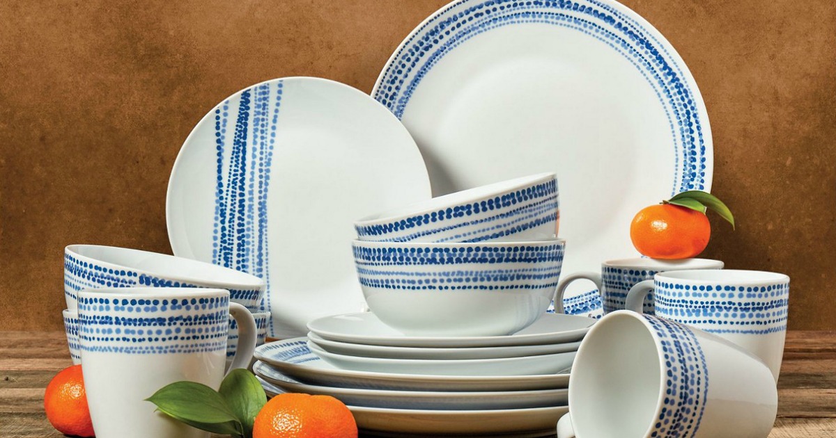 blue and white dishes interspersed with oranges