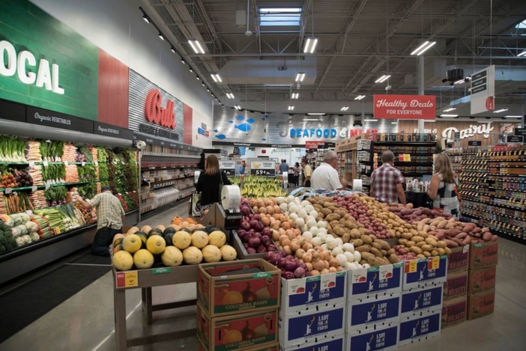 inside of Earth Fare store