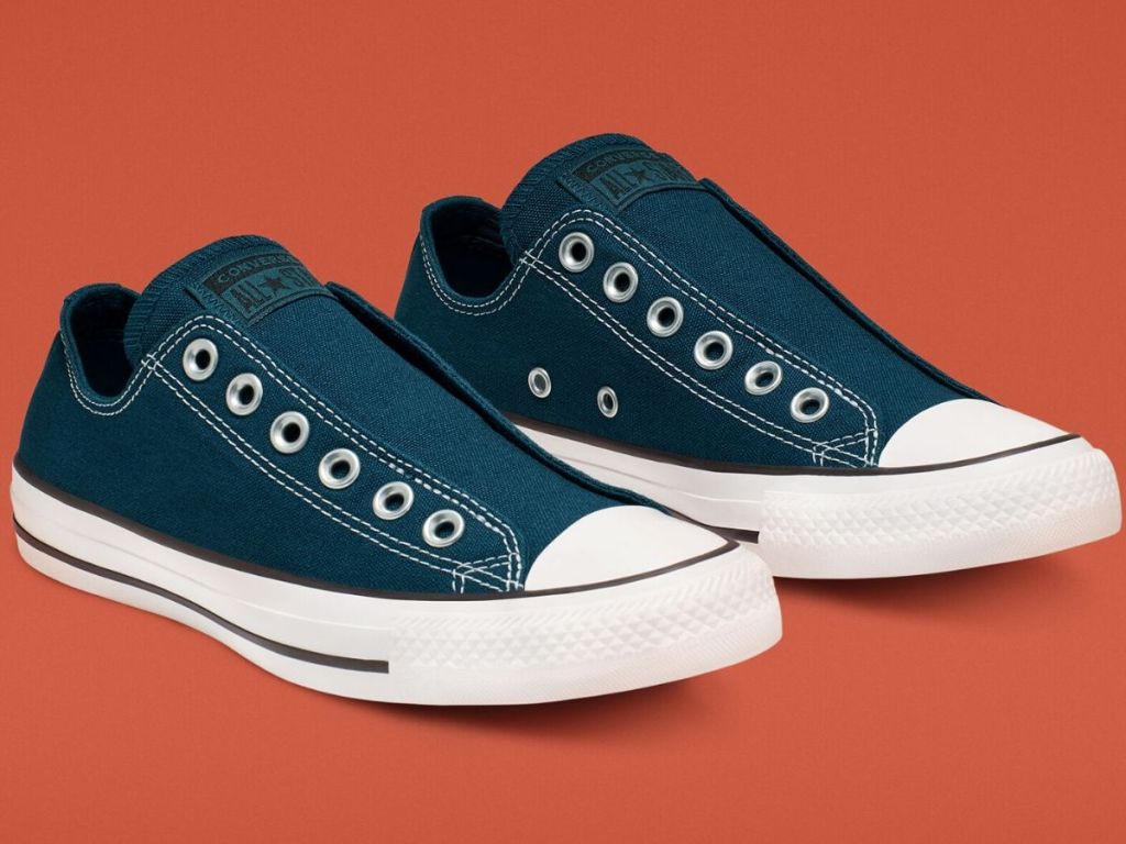 men's low top laceless converse all star sneakers