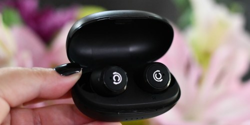 Bluetooth Wireless Earbuds Only $23.99 Shipped on Amazon (Includes a Charging Case)