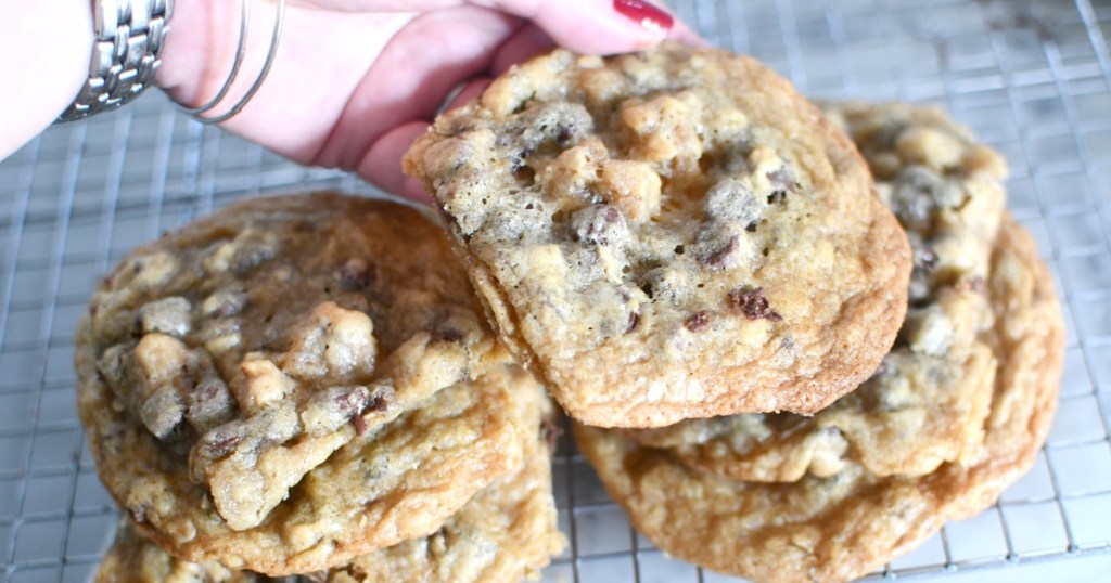 homemade Hilton DoubleTree cookies