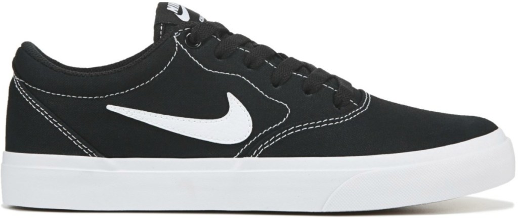 men's black and white Nike skate shoe