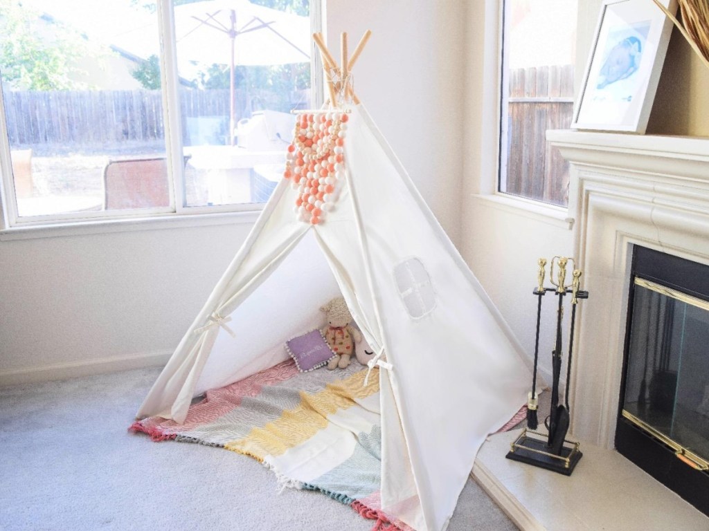 White canvas tent