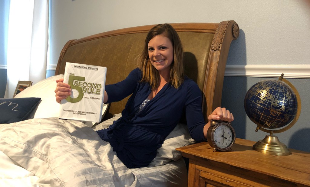 woman in bed with 5 Second Rule Book