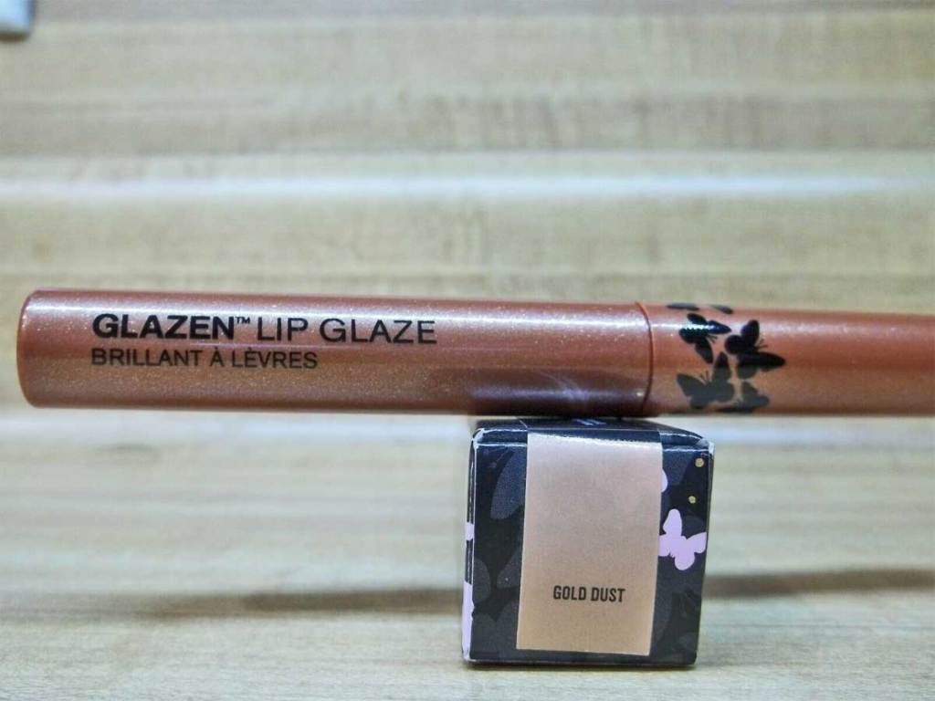 tube of glazen lip glaze