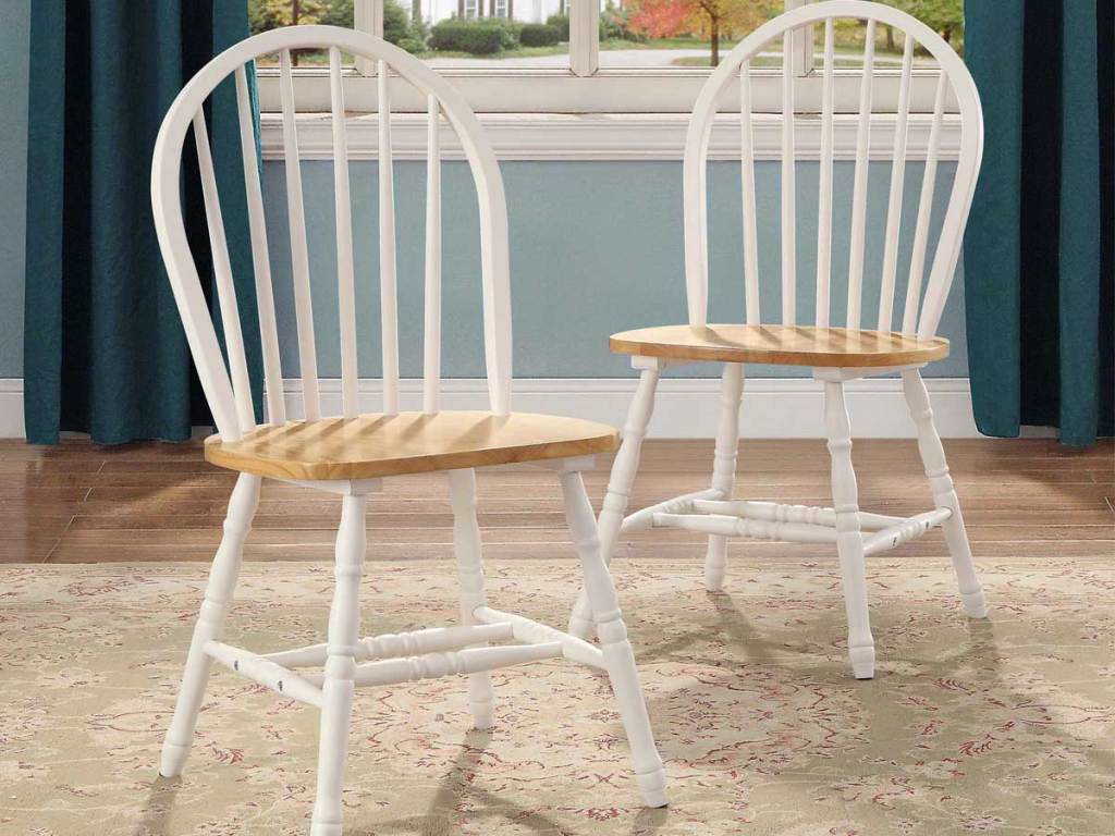 set of 2 dining chairs in white 