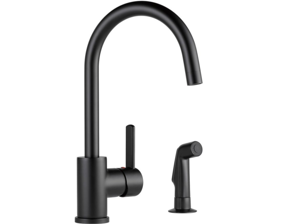 Apex Single-Handle Side Sprayer Kitchen Faucet in Matte Black