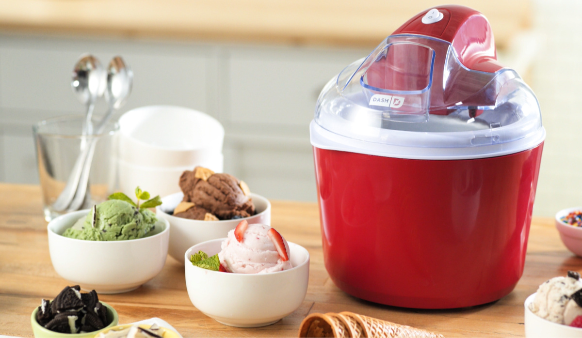 Dash Deluxe 1 Quart Ice Cream Frozen Yogurt and Sorbet Maker