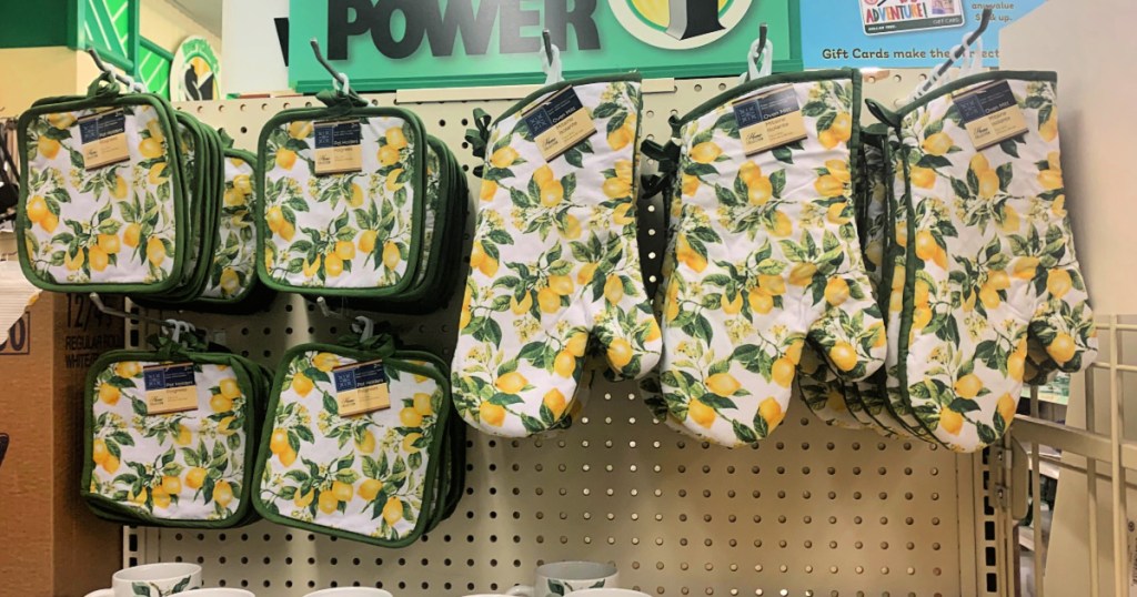 lemon oven mits in dollar tree