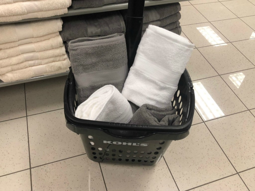 kohl's bath towels in a kohl's basket in-store