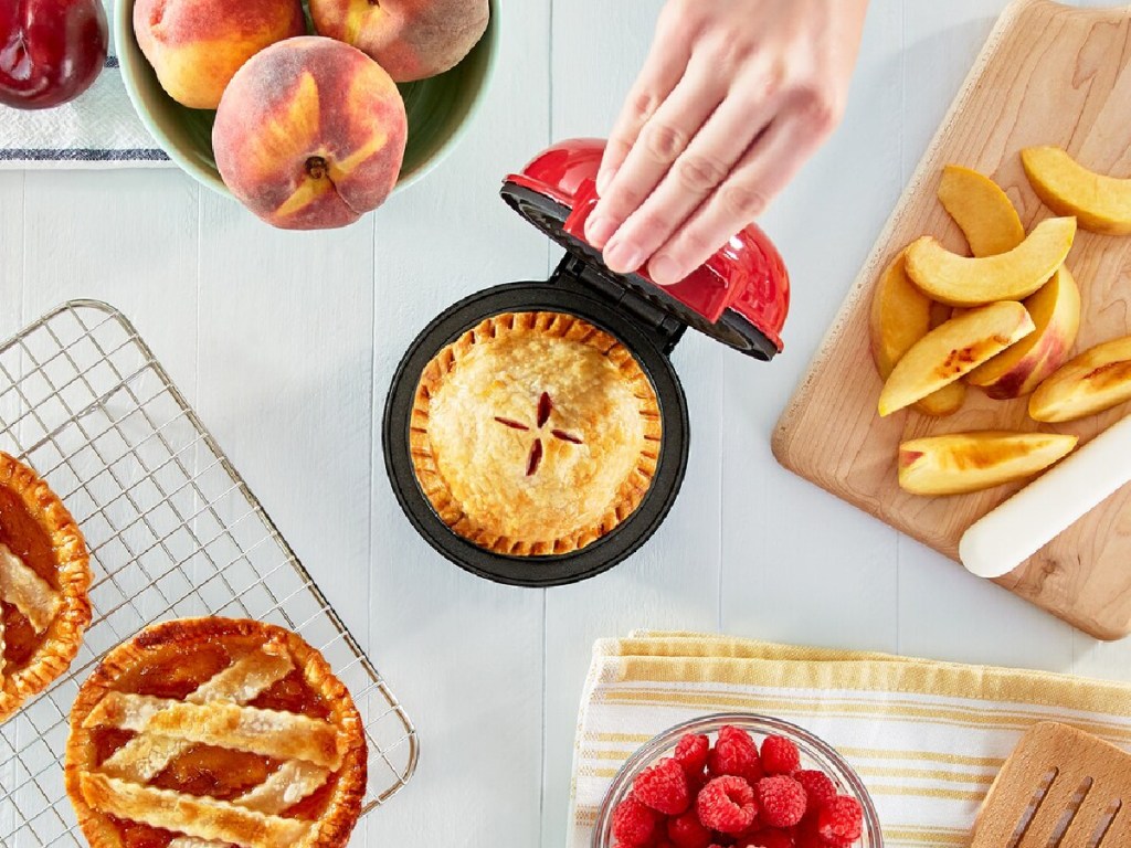 dash mini pie maker