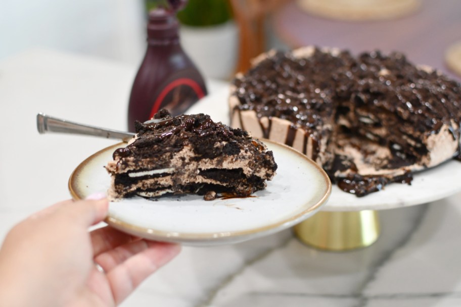slice of oreo icebox cake