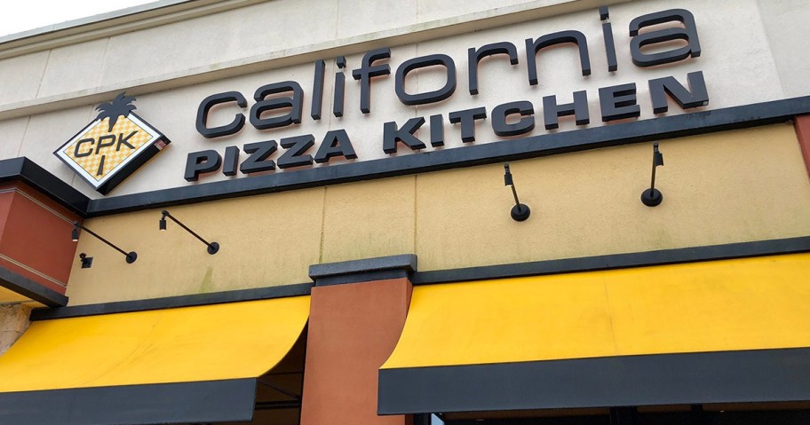 casual pizza chain storefront