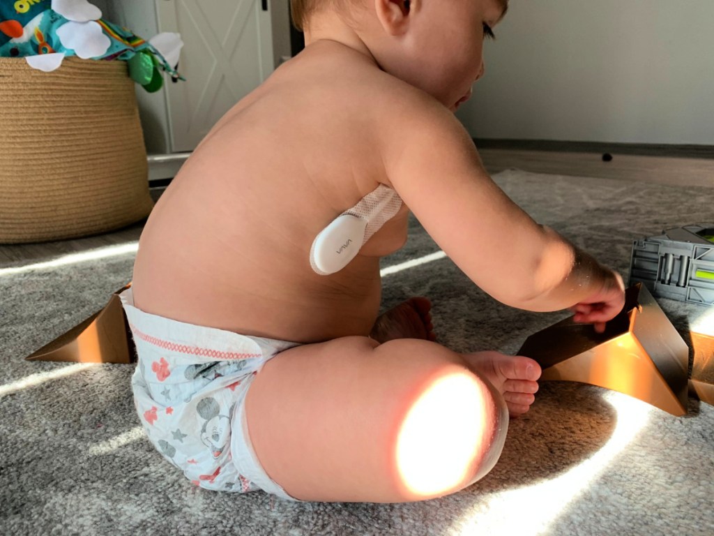VAVA Smart Baby Thermometer on baby
