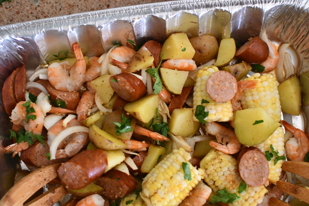 shrimp boil in aluminum pan 