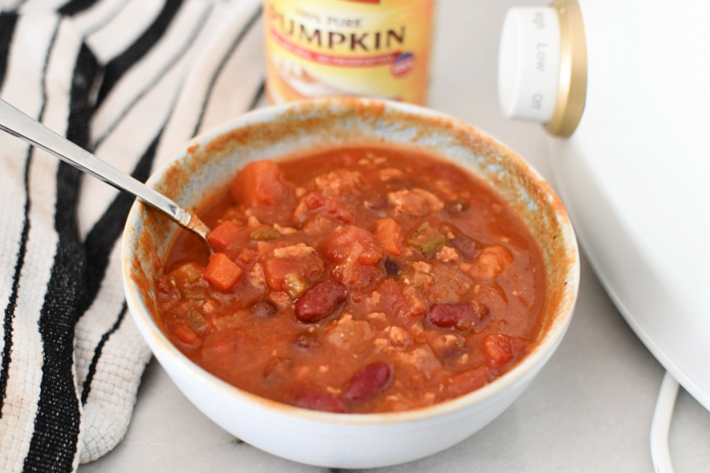 bowl of crock-pot turkey pumpkin chili