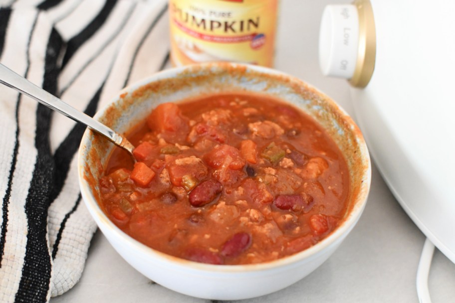 bowl of crock-pot turkey pumpkin chili