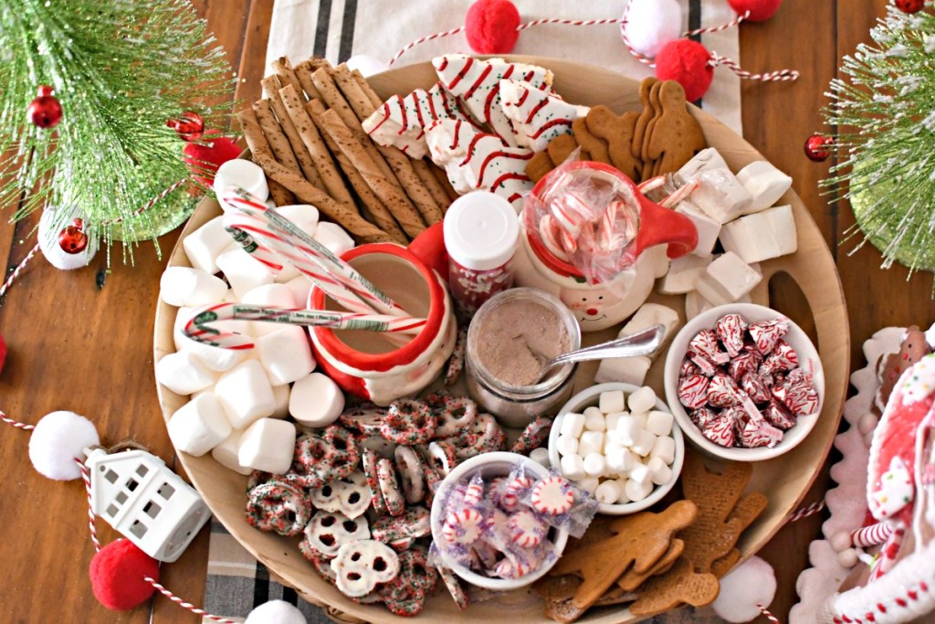 easy hot chocolate Charcuterie on the table 