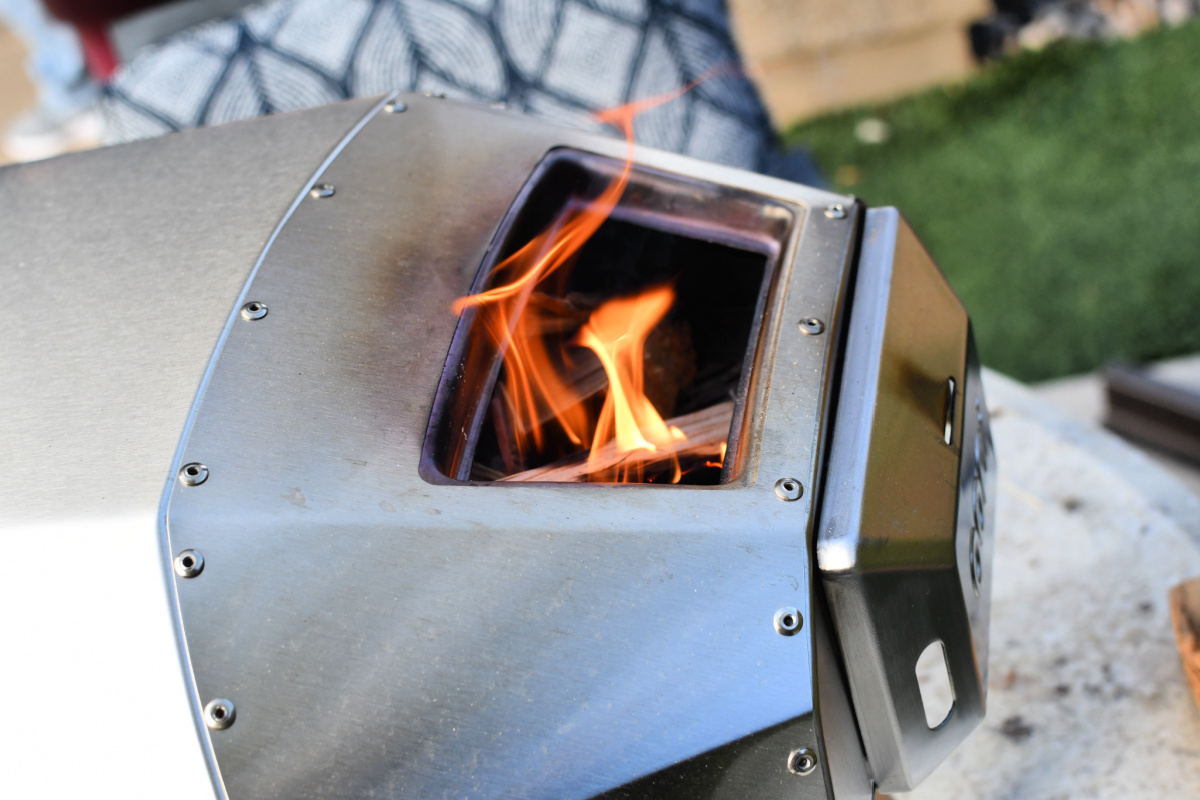 wood in the Ooni pizza oven