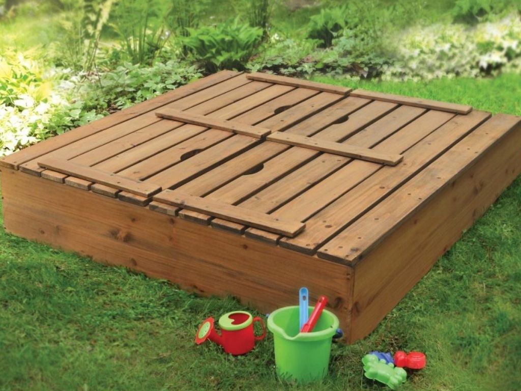 Badger Basket Covered Sandbox