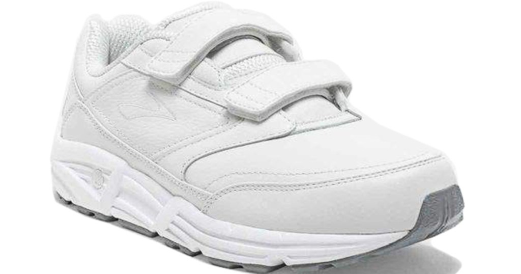 brooks women's walking shoes