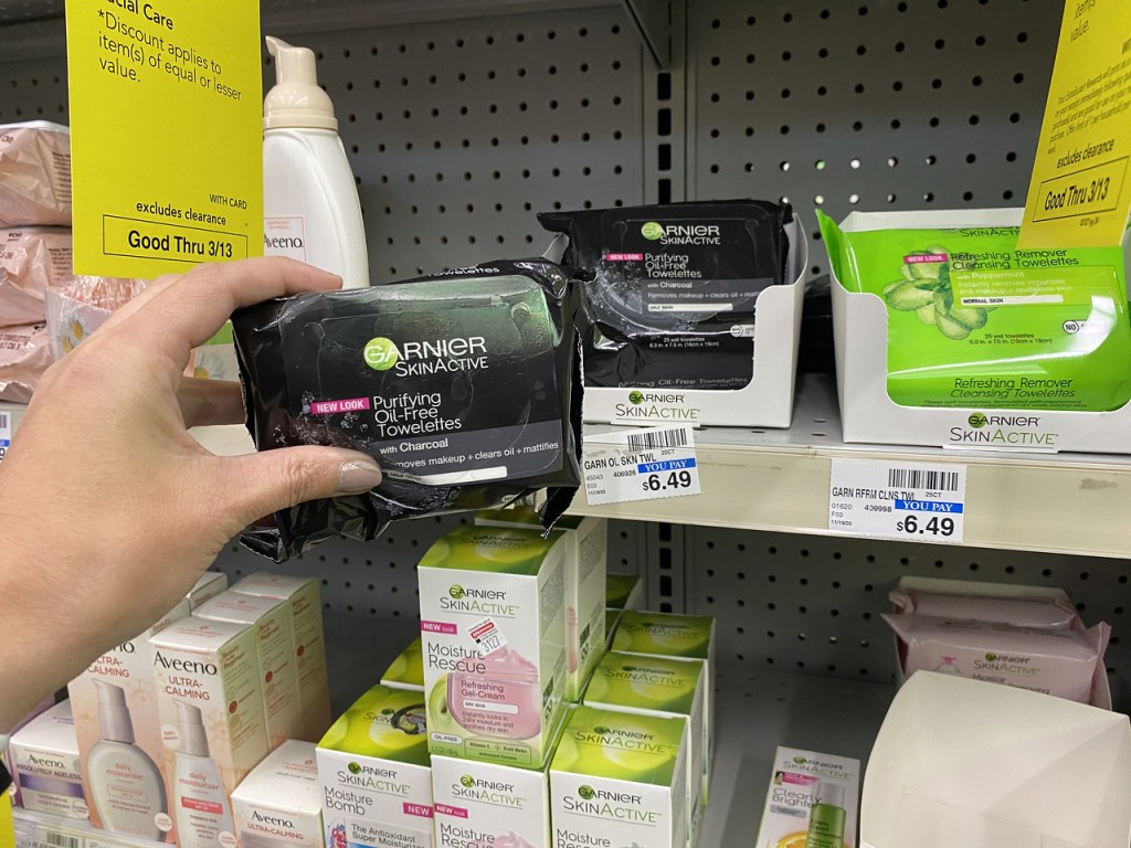 Garnier SkinActibe Charcoal Wipes