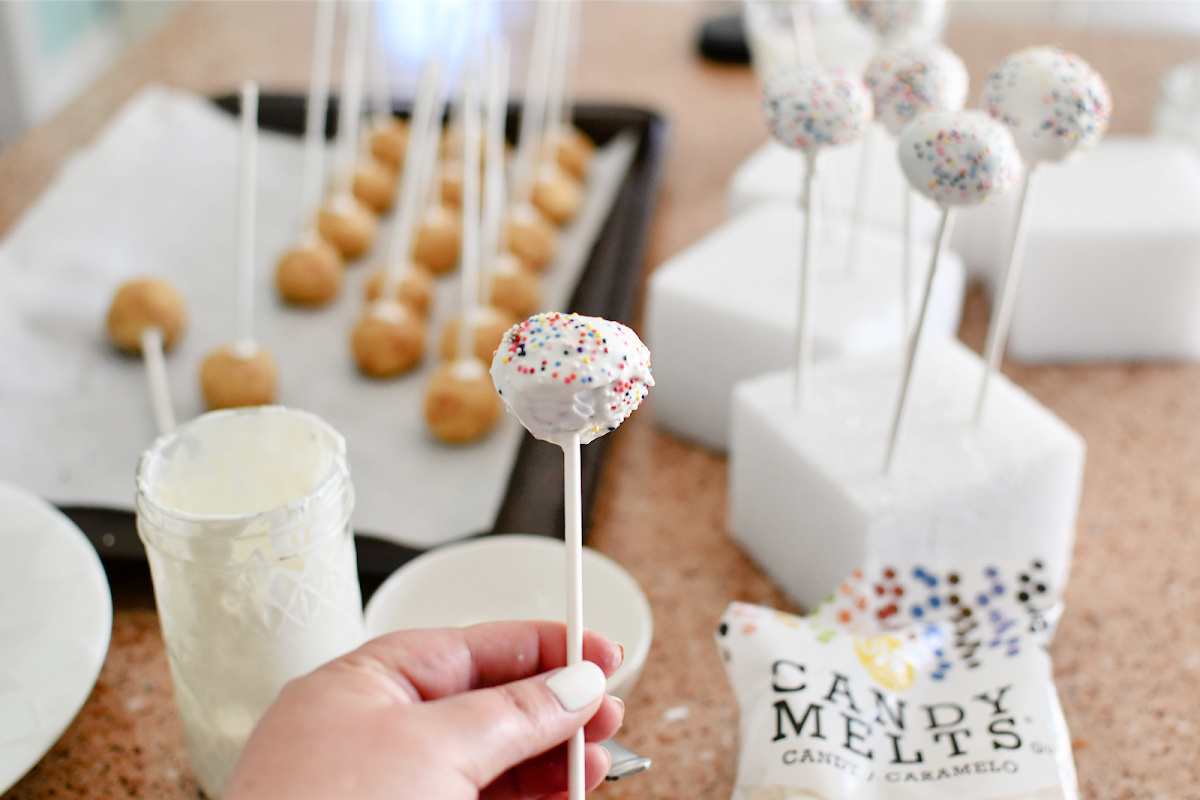 learning how to make cake pops