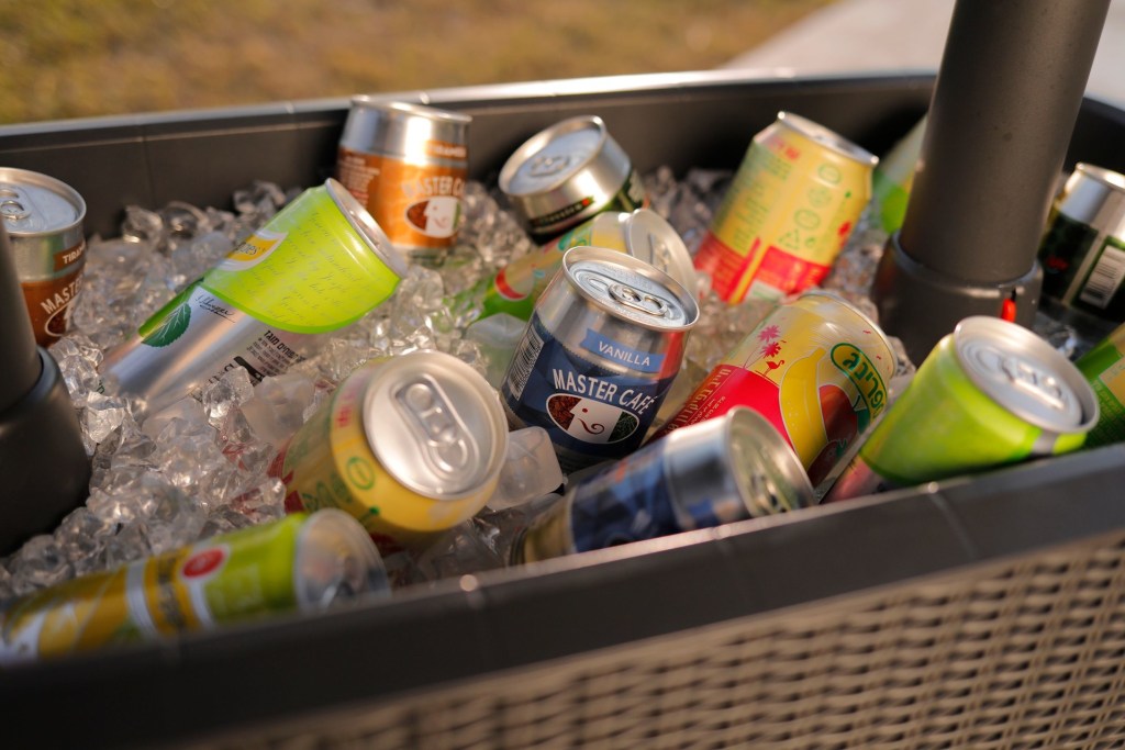 Keter Cooler Bevy Bar