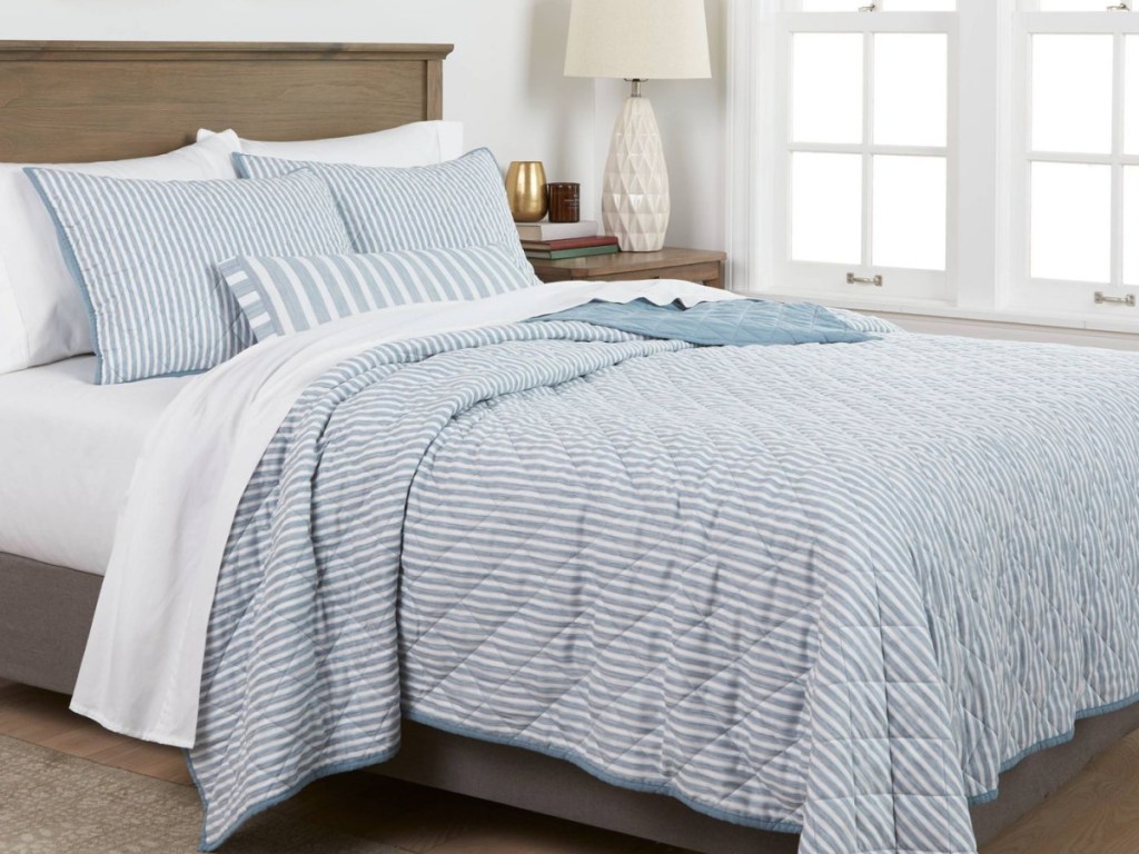 Threshold Connelly Stripe Quilt Set