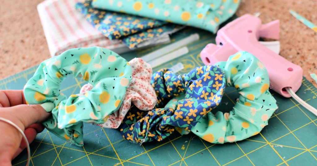 diy no-sew scrunchies in a row