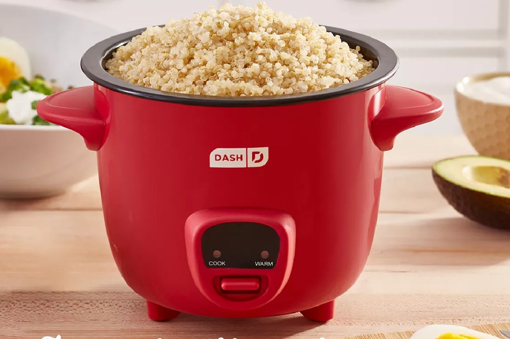 Small rice maker with quinoa inside