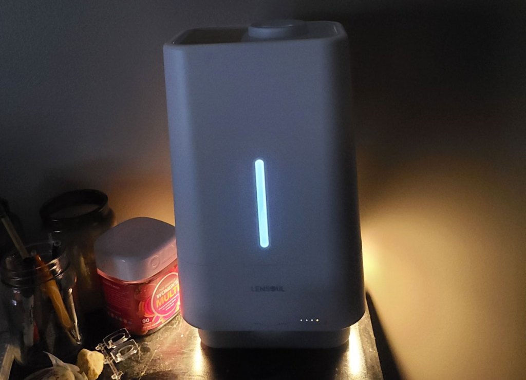 humidifier in dark with nightlight