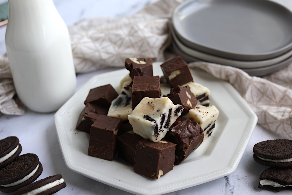 Microwave fudge on plate 