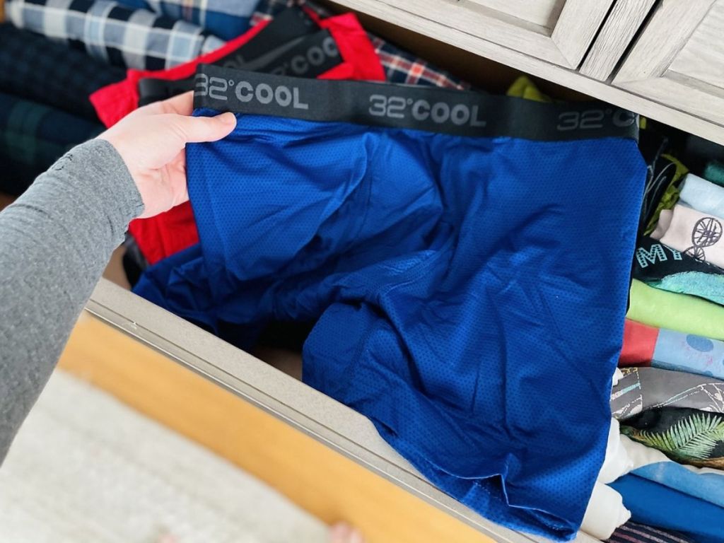 32 degrees men's boxers in drawer