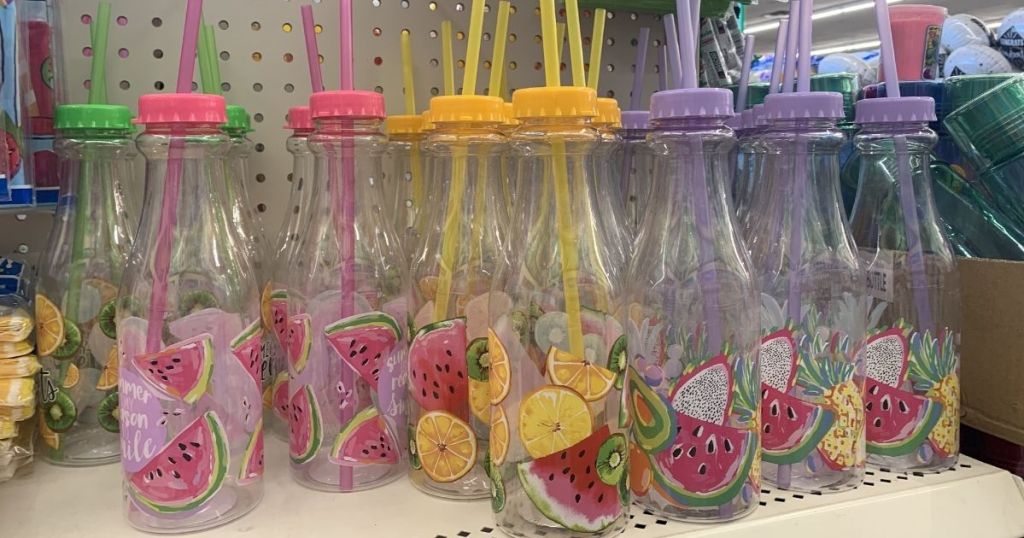 plastic summer themed cups and straws