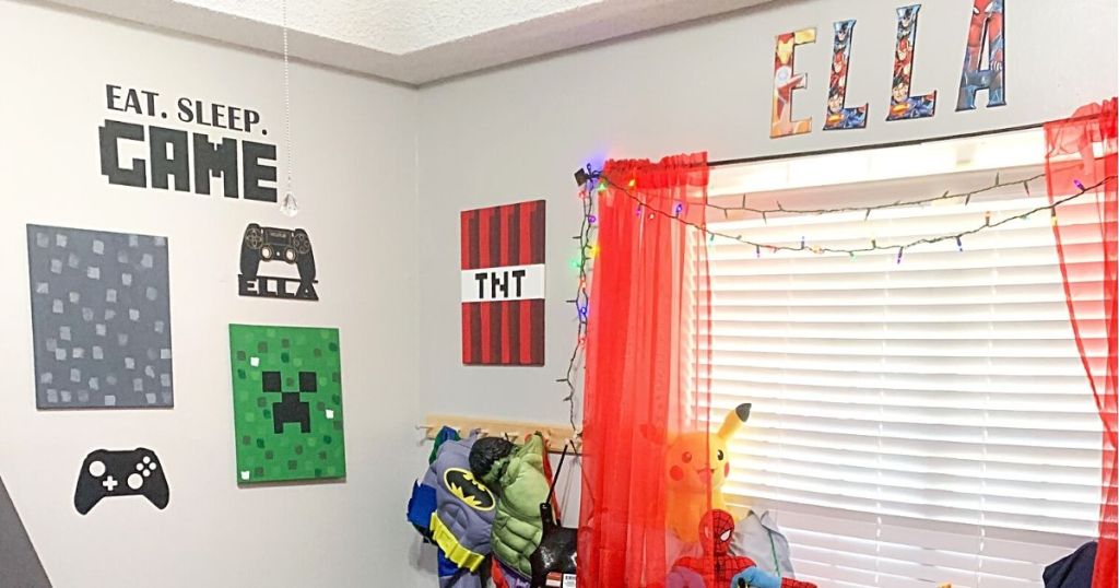 Room decorated in Minecraft theme